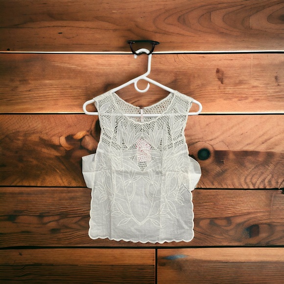 Free People - Picture 2 of 3